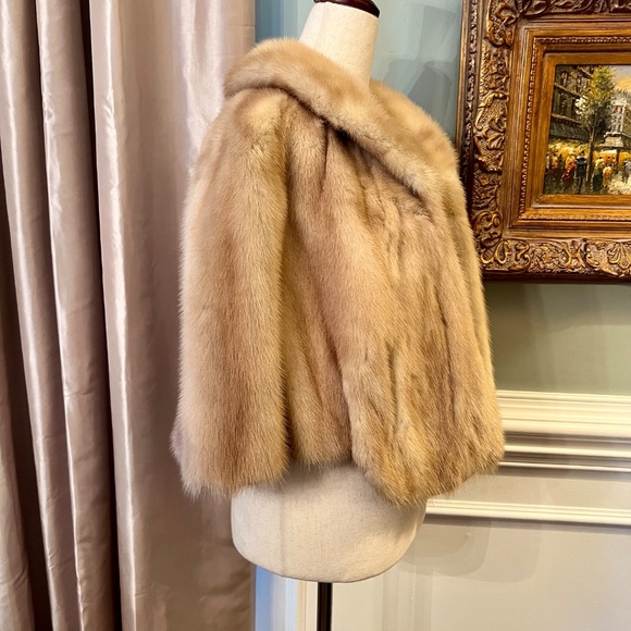 EUC Vintage French Room‎ Blond Mink Fur Stole Jacket Wrap Capelet Topper - Picture 2 of 9